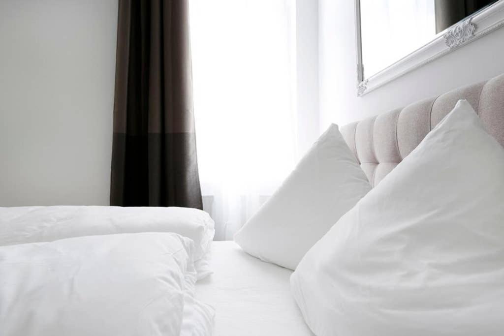 Sc 06 By Rockchair Apartments L Superhost Status L 4 Bedrooms Boxspringbeds 2 Bathrooms Balcony Elevator - Cozy Family & Business Flair Welcomes You! Berlino Esterno foto