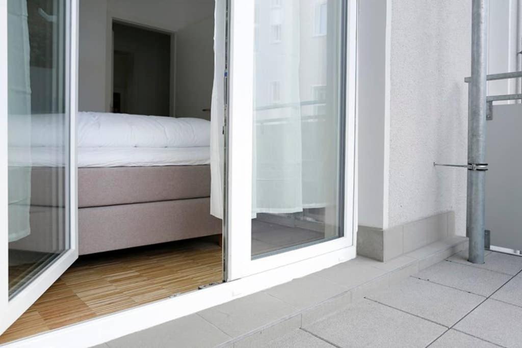 Sc 06 By Rockchair Apartments L Superhost Status L 4 Bedrooms Boxspringbeds 2 Bathrooms Balcony Elevator - Cozy Family & Business Flair Welcomes You! Berlino Esterno foto