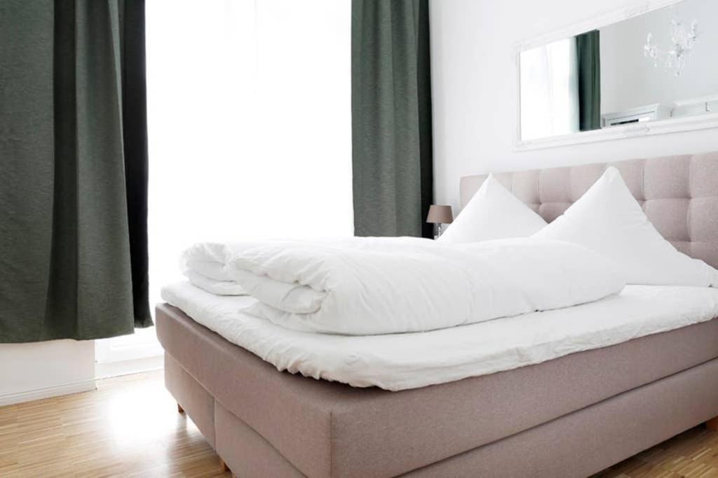 Sc 06 By Rockchair Apartments L Superhost Status L 4 Bedrooms Boxspringbeds 2 Bathrooms Balcony Elevator - Cozy Family & Business Flair Welcomes You! Berlino Esterno foto