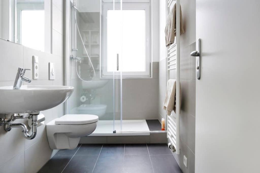 Sc 06 By Rockchair Apartments L Superhost Status L 4 Bedrooms Boxspringbeds 2 Bathrooms Balcony Elevator - Cozy Family & Business Flair Welcomes You! Berlino Esterno foto