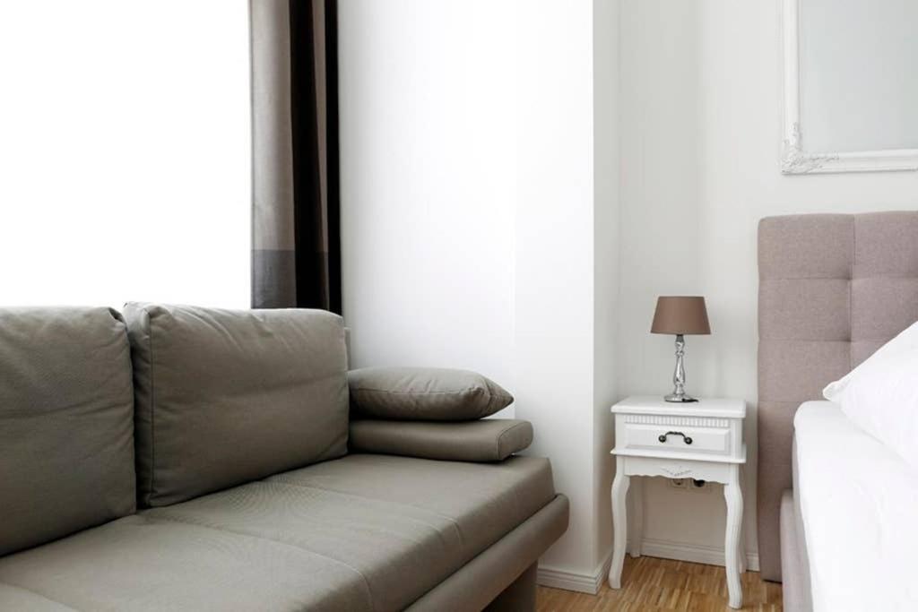 Sc 06 By Rockchair Apartments L Superhost Status L 4 Bedrooms Boxspringbeds 2 Bathrooms Balcony Elevator - Cozy Family & Business Flair Welcomes You! Berlino Esterno foto